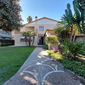 Villa Gisi Guest House